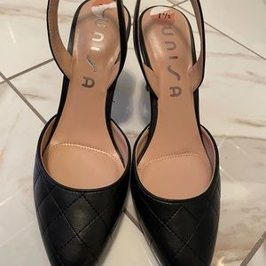 UNISA black leather shoes